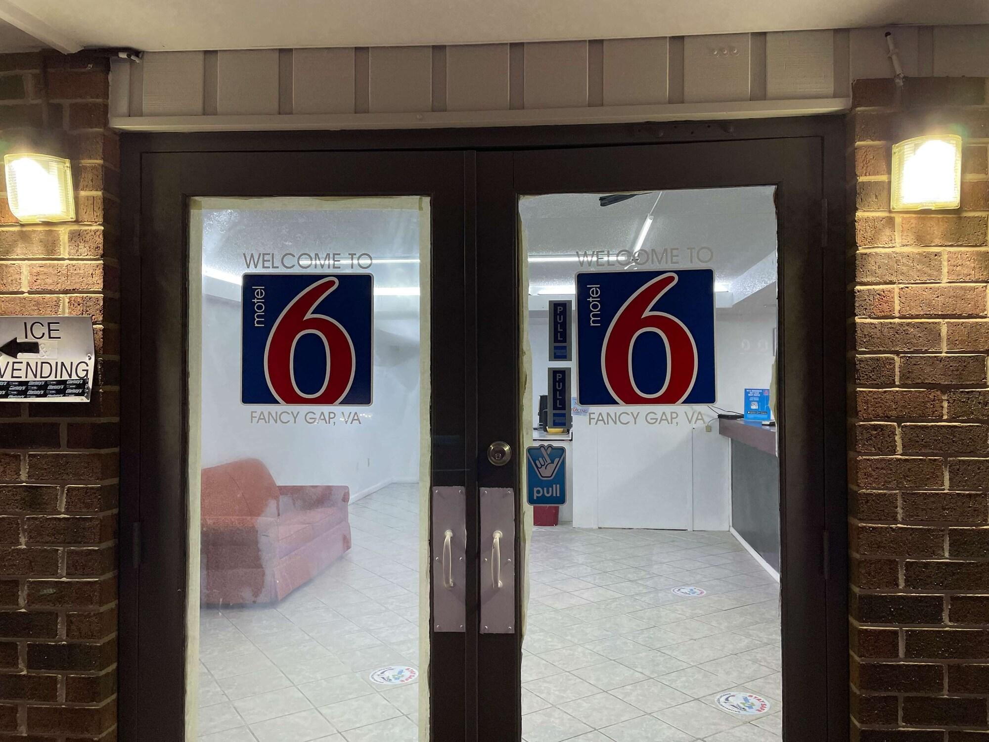 Varios Motel 6 Fancy Gap, VA