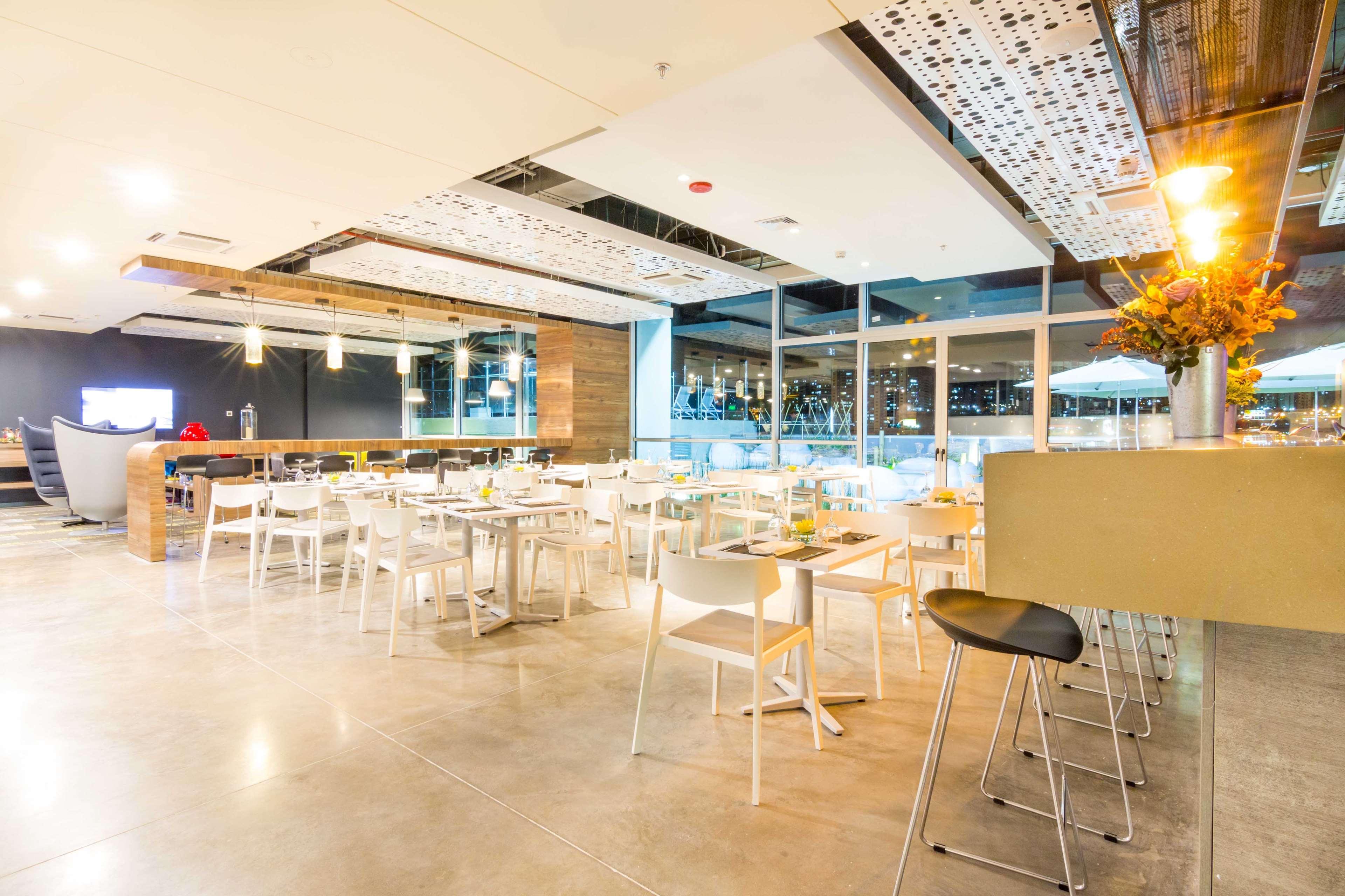 Restaurant Sonesta Hotel Bucaramanga
