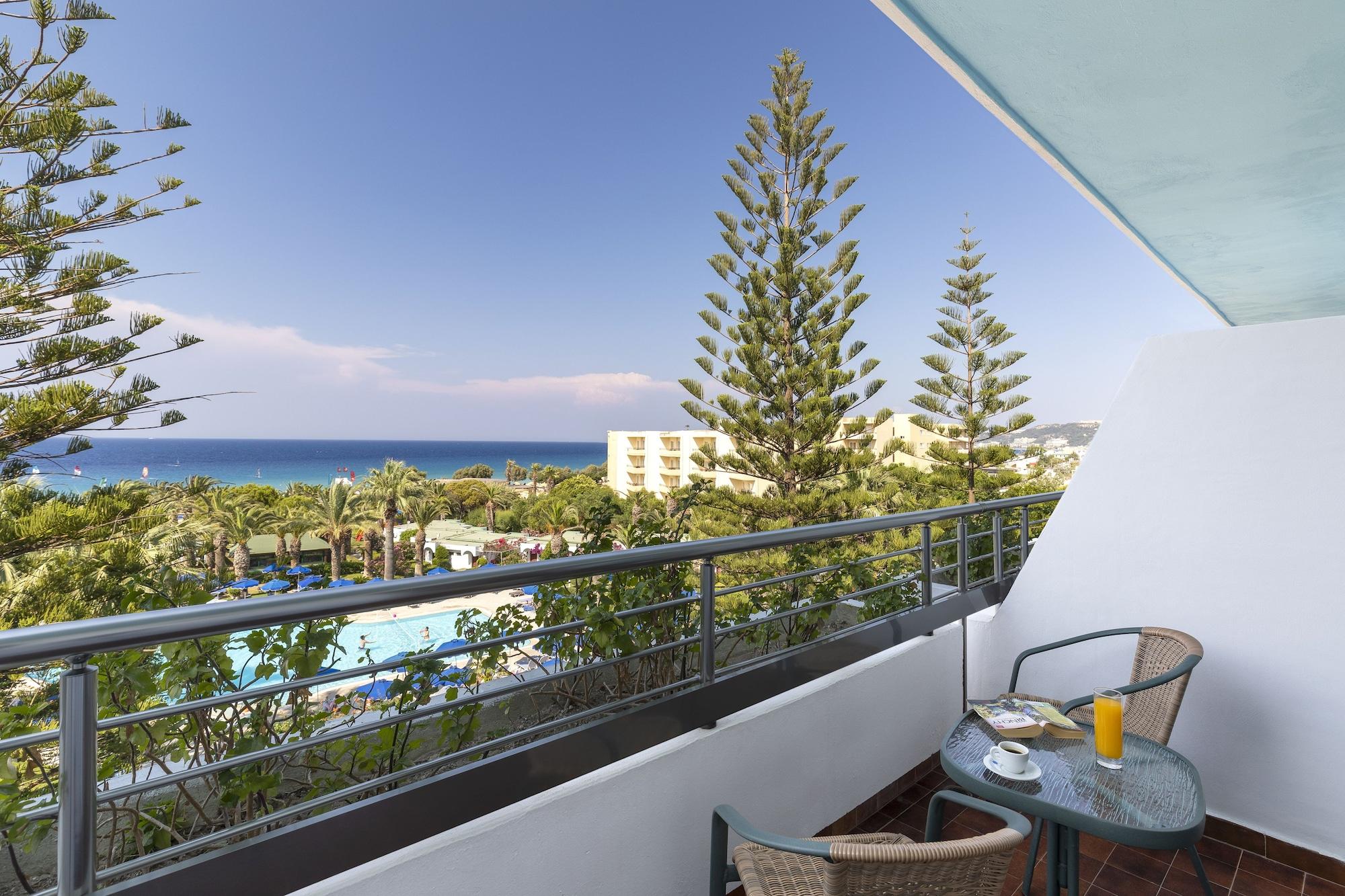 Playa Blue Horizon Hotel