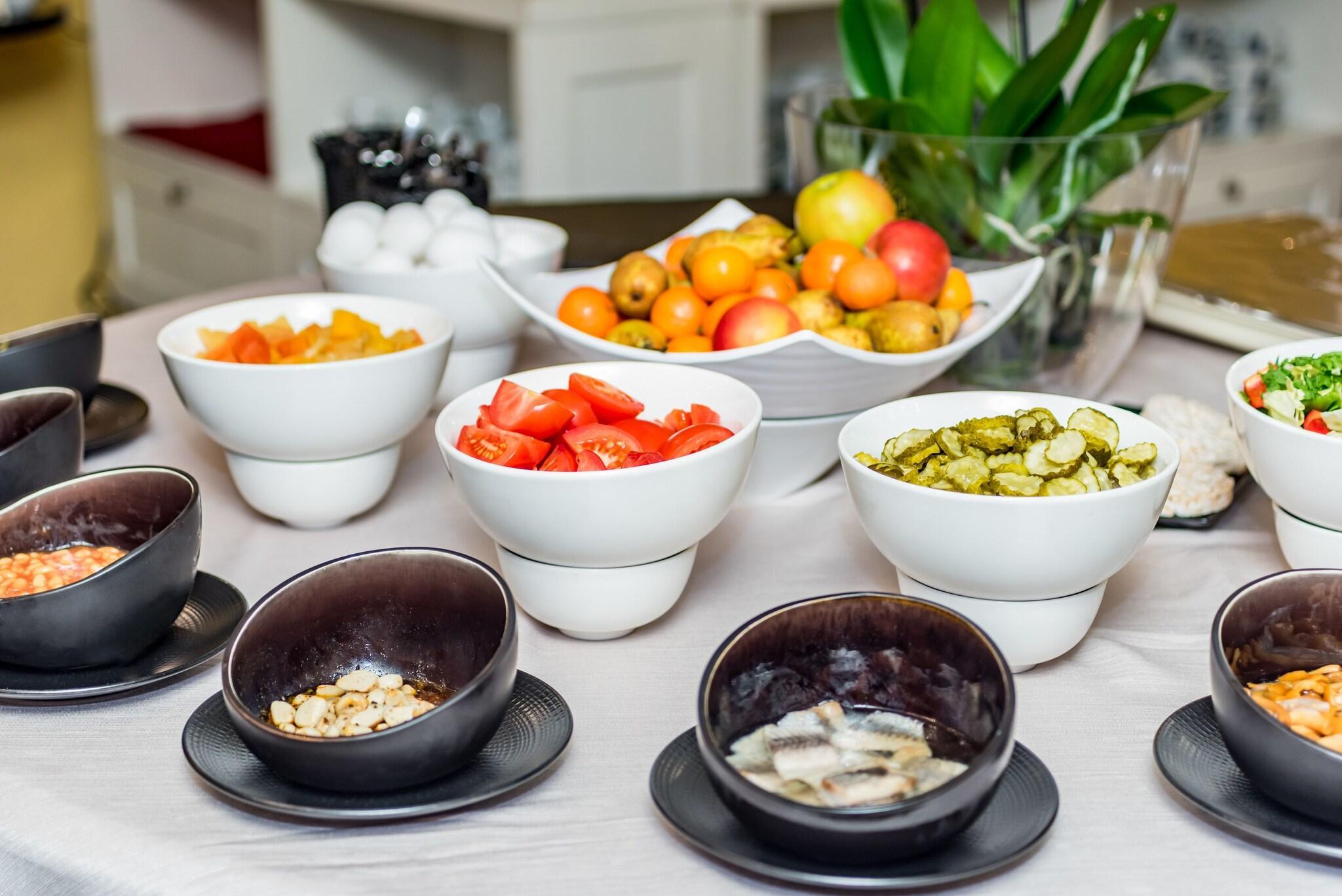 Restaurant Meriton Old Town Garden Hotel
