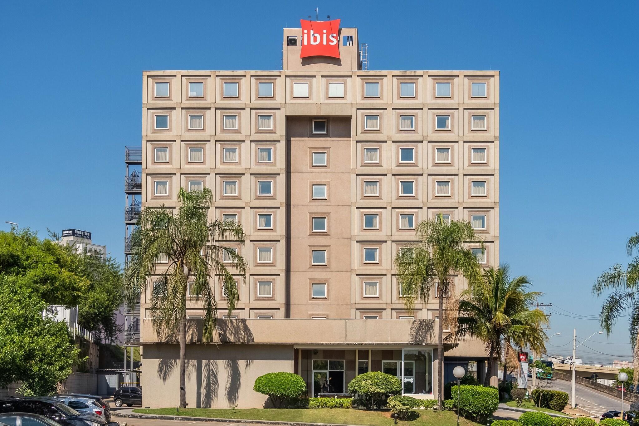 Vista Exterior ibis Sorocaba