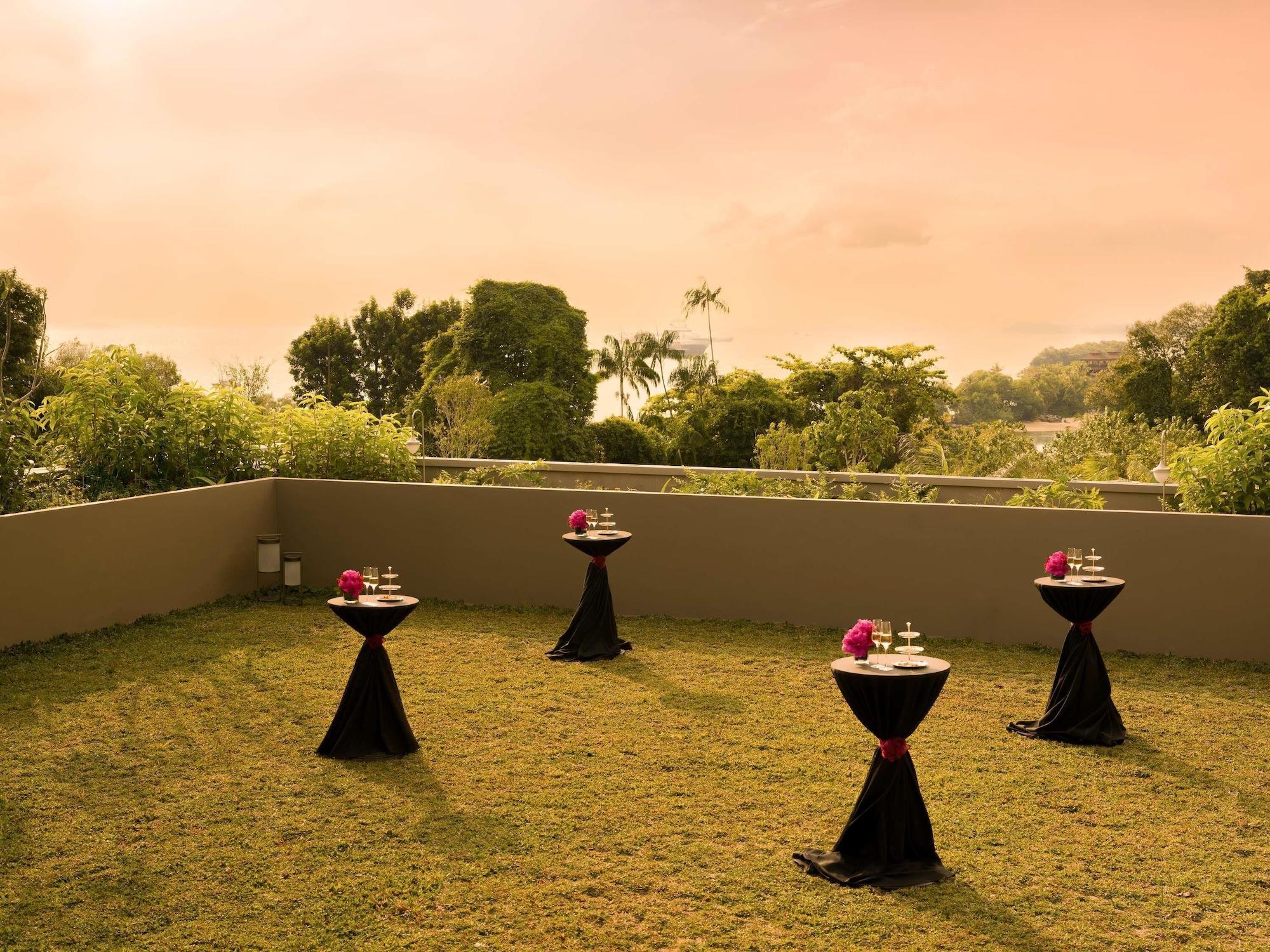 Vista Exterior Raffles Sentosa Singapore