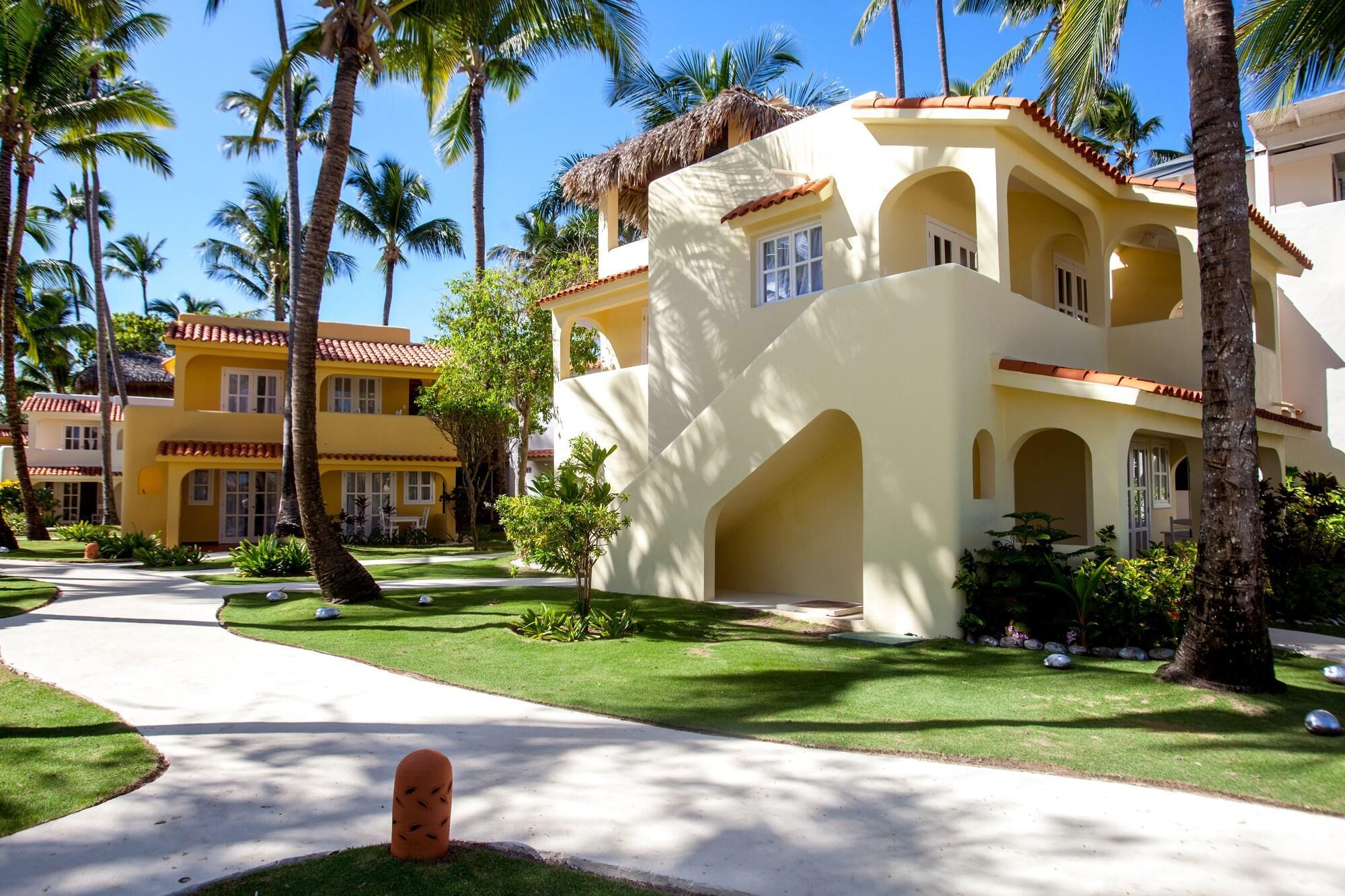 Vista Exterior Los Corales Beach Village