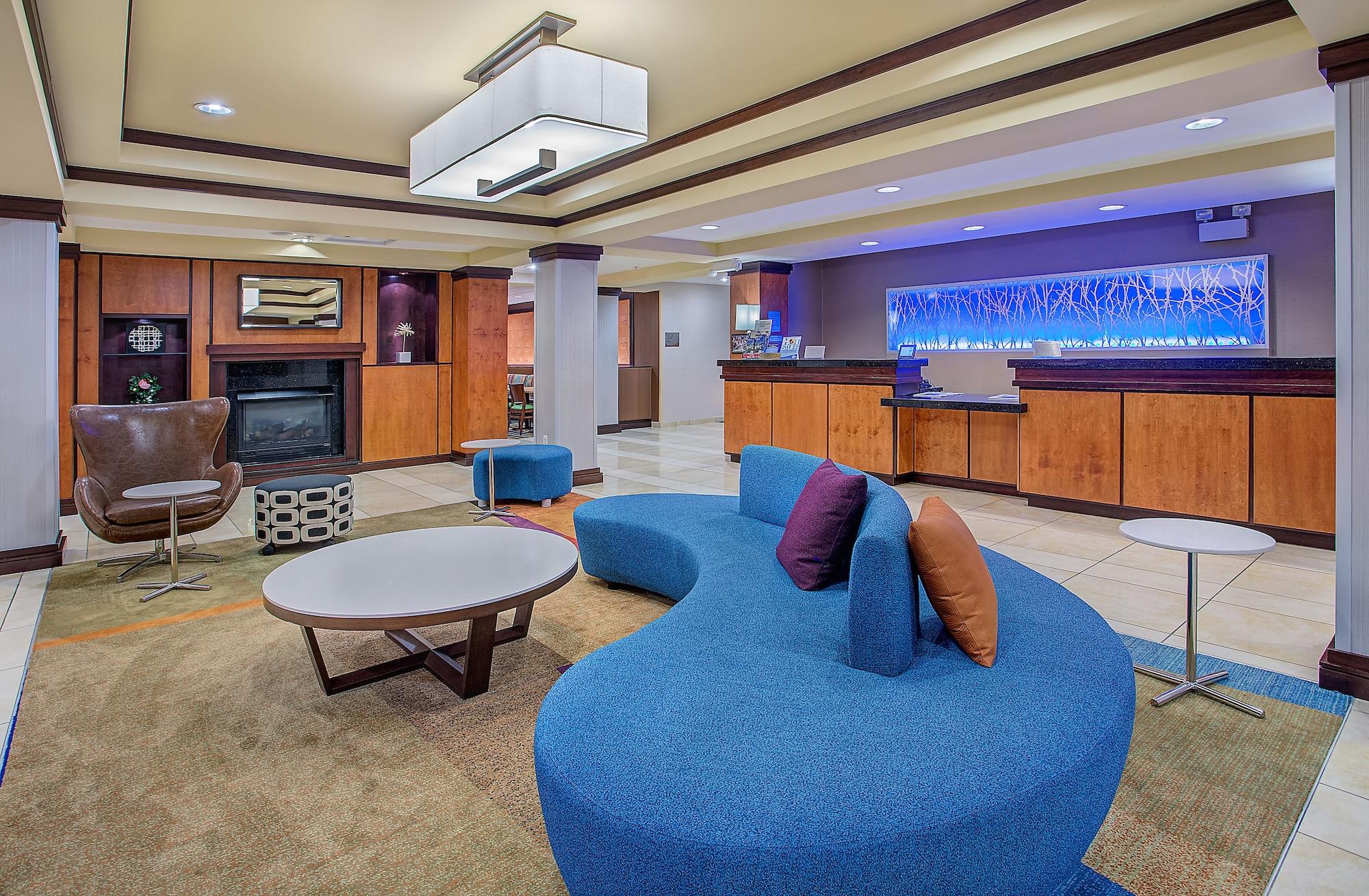 Vista Lobby Fairfield Inn & Suites by Marriott Sevierville Kodak