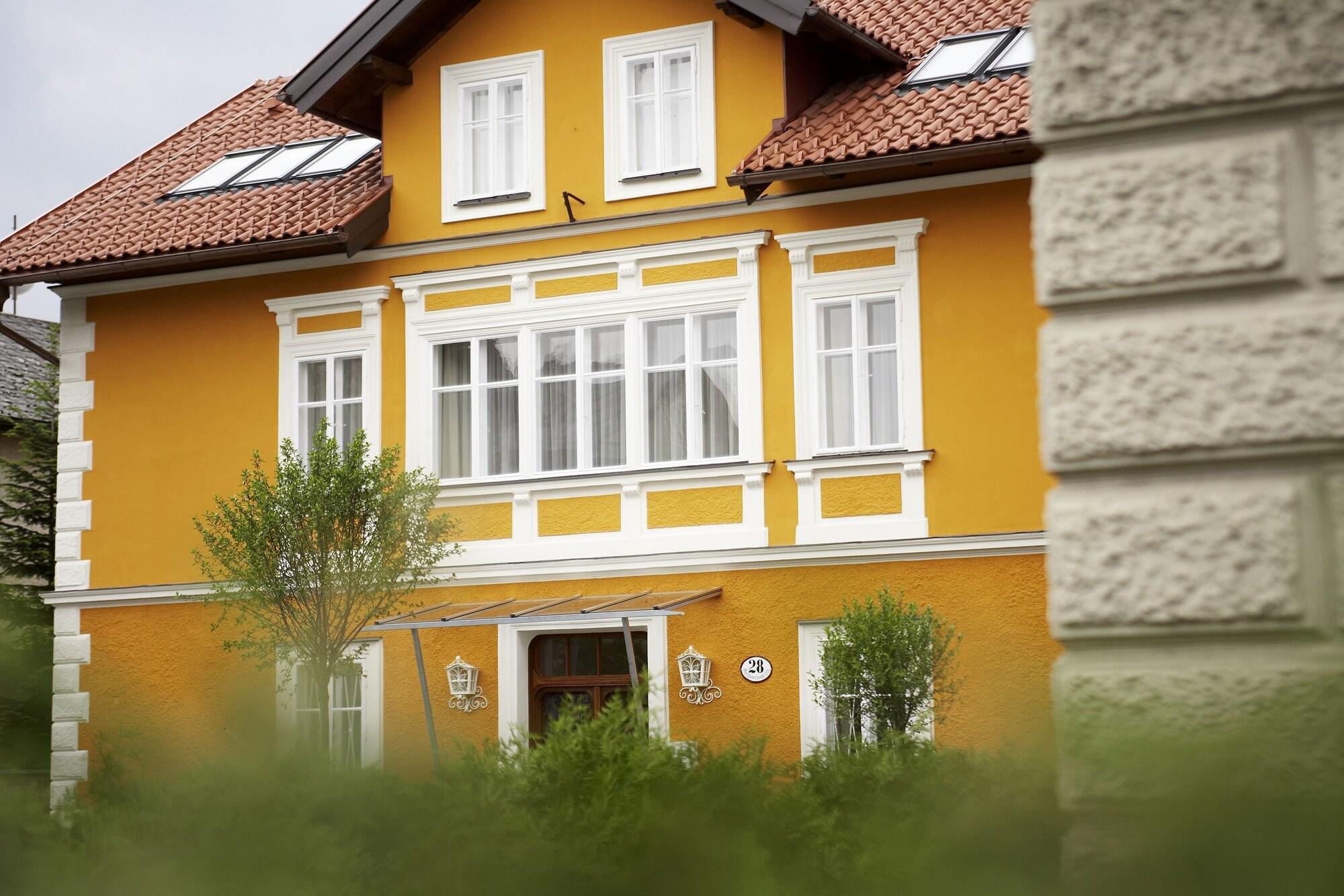 Varios Villa Ceconi by Das Grüne Hotel zur Post