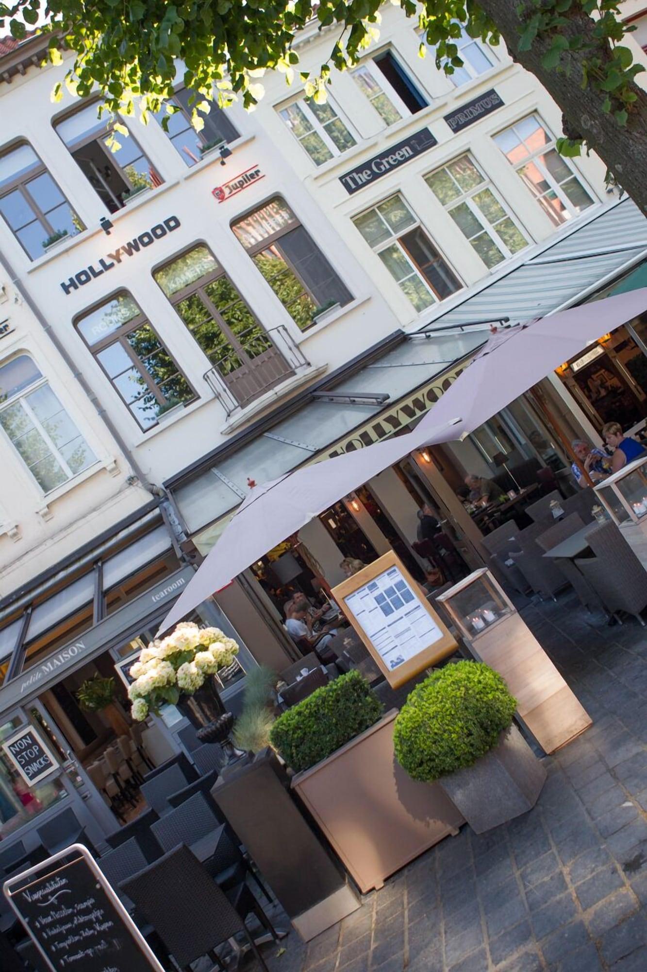 Vista Exterior Pension Vakantie Logies Hollywood