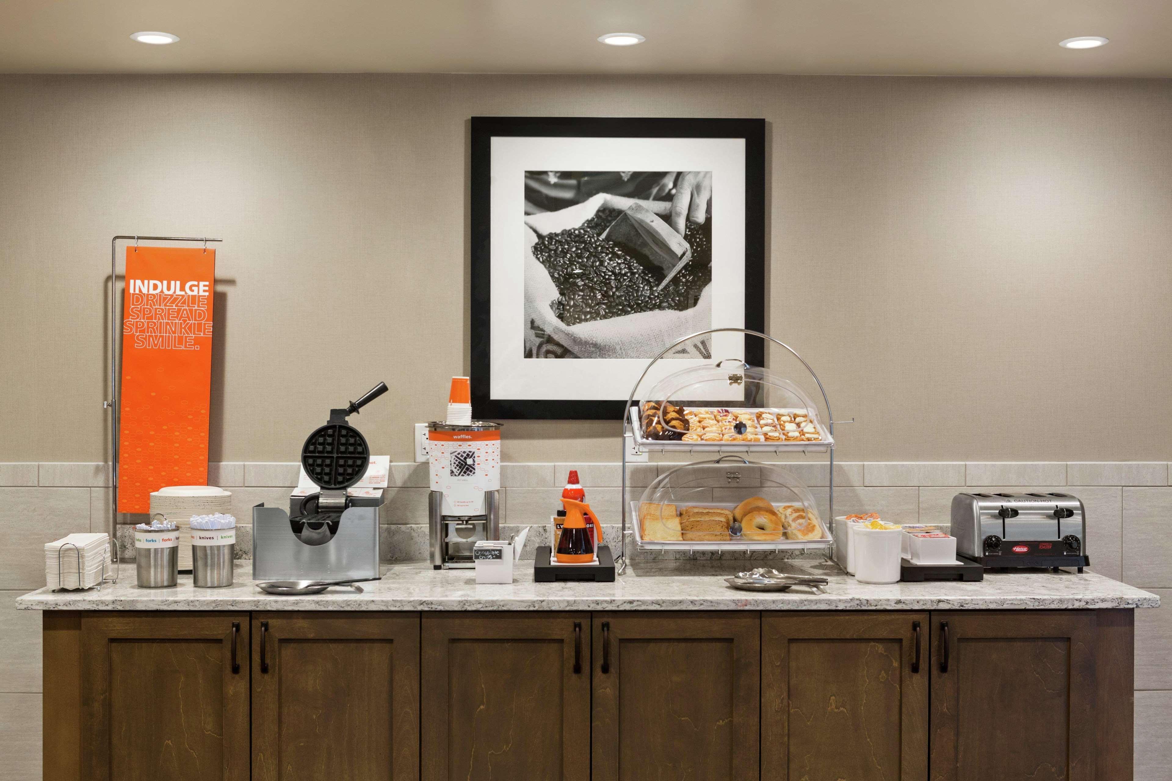 Restaurant Hampton Inn & Suites Minooka