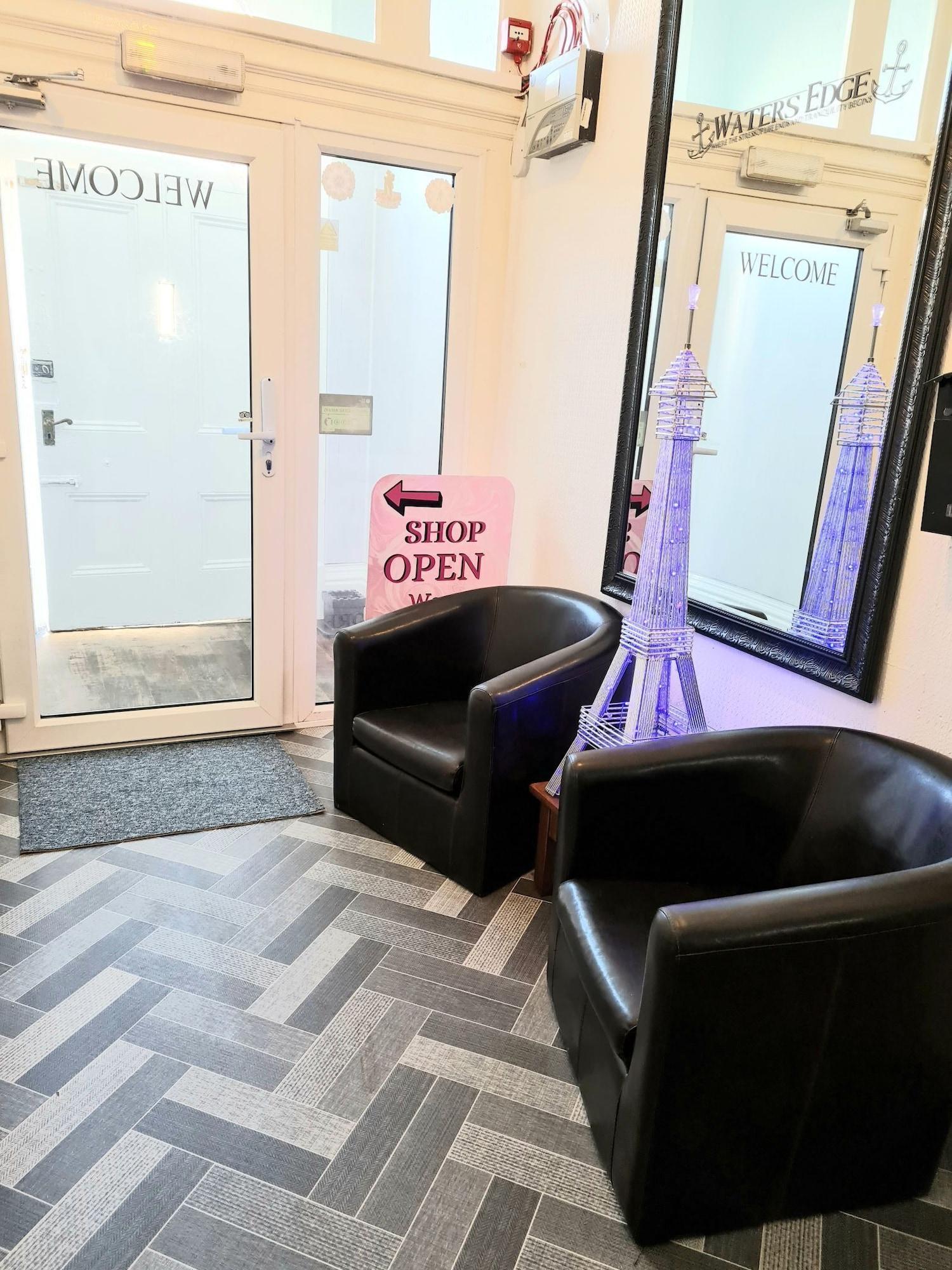 Vista Lobby Waters Edge