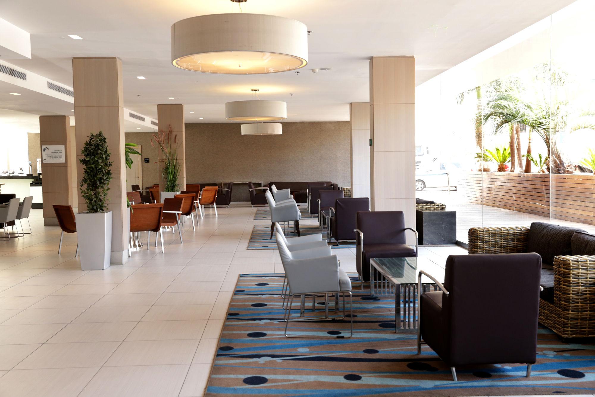 Vista Lobby Astral Nirvana Club Hotel