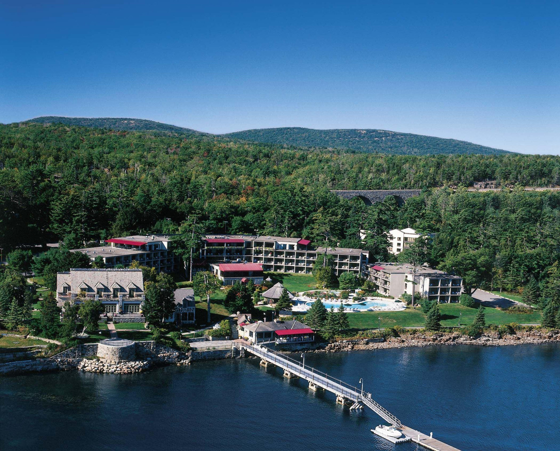 Vista Exterior Holiday Inn Resort Bar Harbour