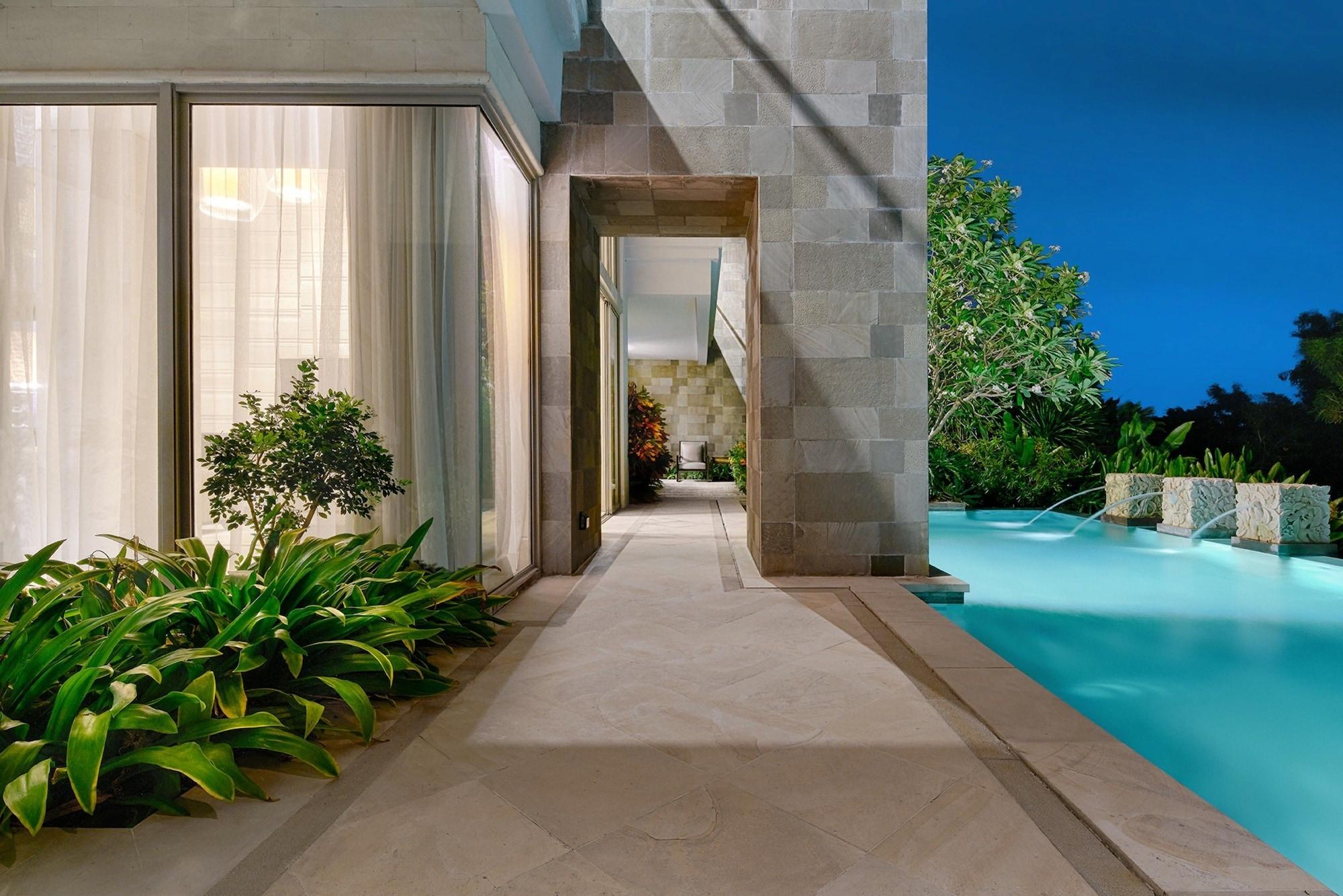 Vista Exterior Luxury Apartment at AYANA Residences
