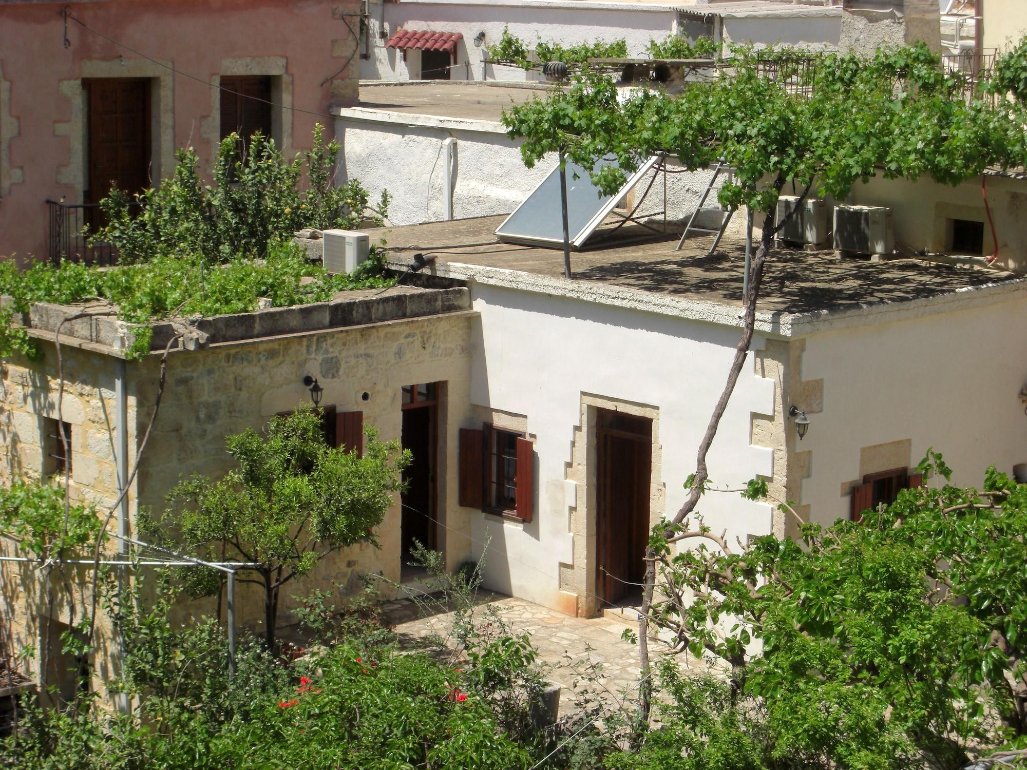 Equipamiento de Habitación Patriko Traditional Residence