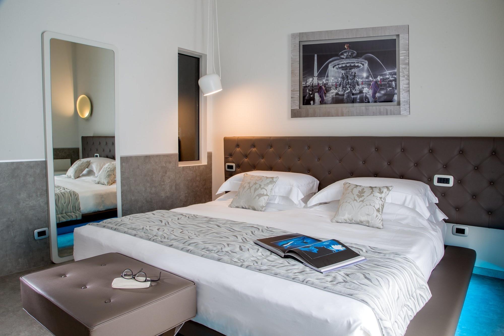 Vista Exterior Montenapoleone Suites