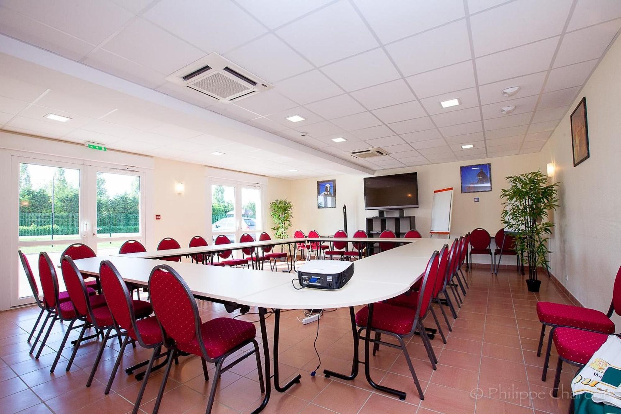 Sala de Reuniones Logis Jum'Hotel