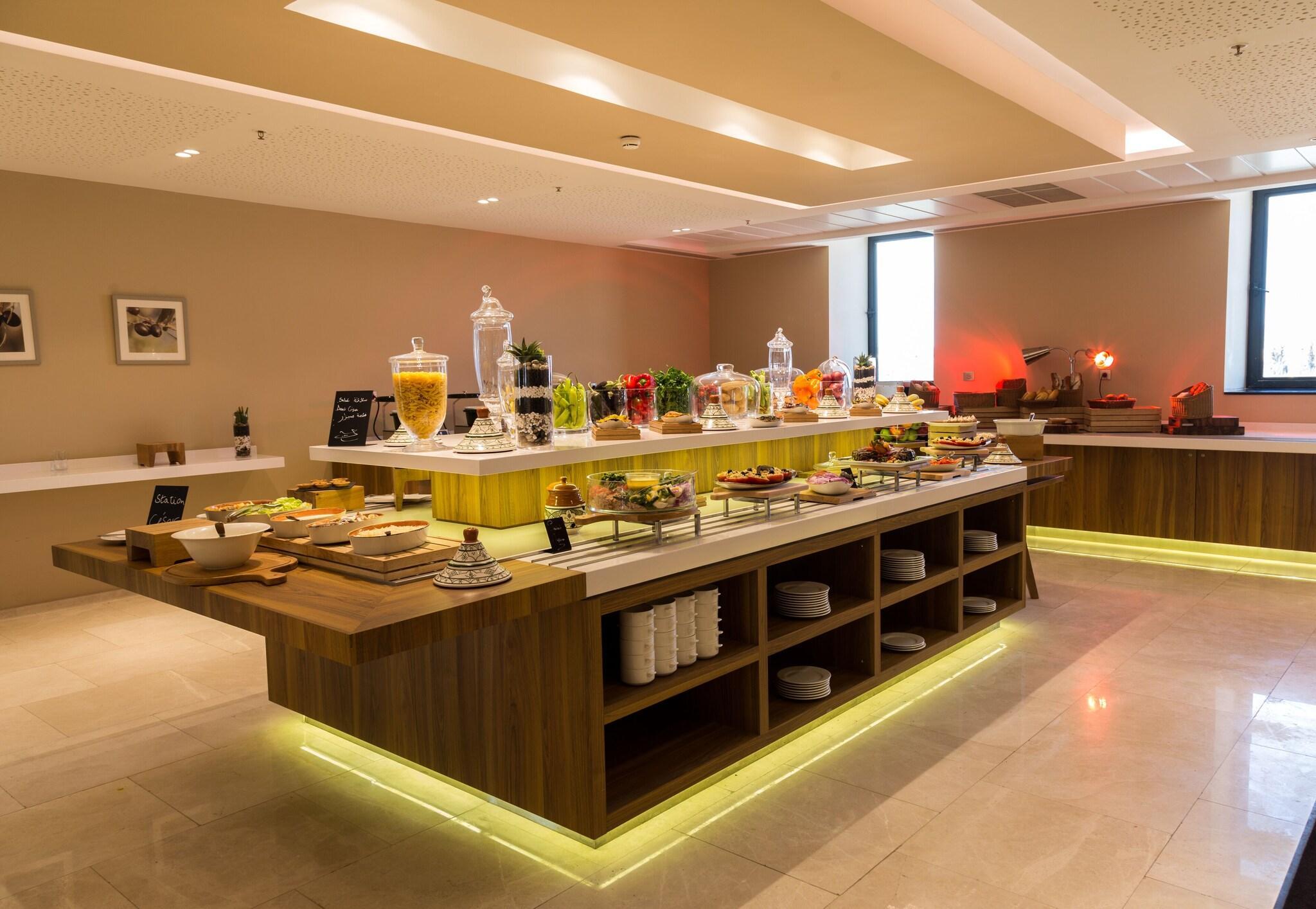 Restaurant Park Mall Hotel & Conference Center