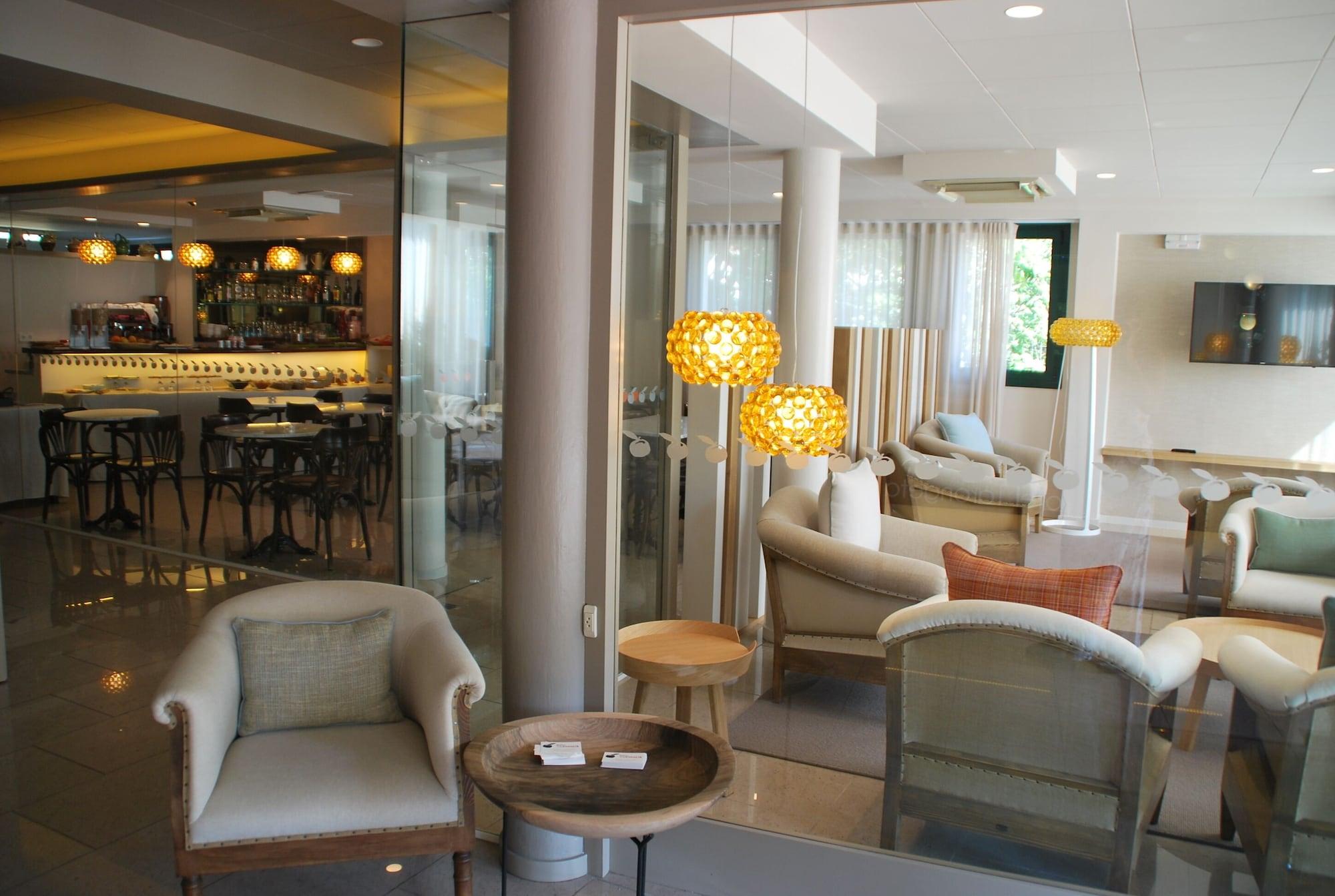 Vista Lobby Tarongeta - Adults Only
