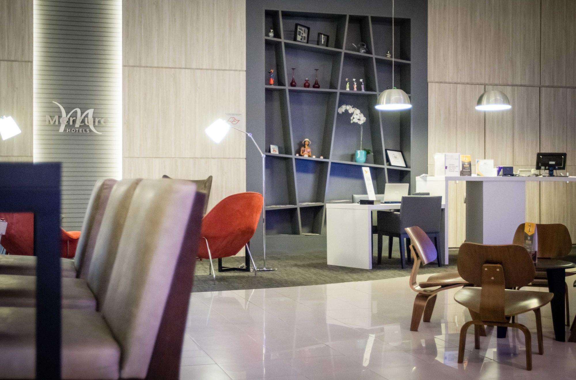 Vista Lobby Mercure São José Dos Campos Hotel