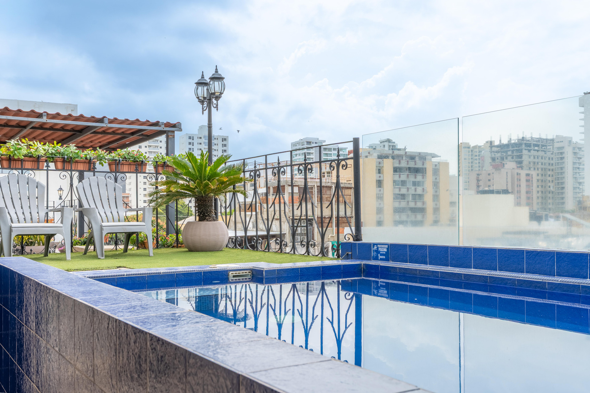 Vista Piscina Hotel Boutique Adaz
