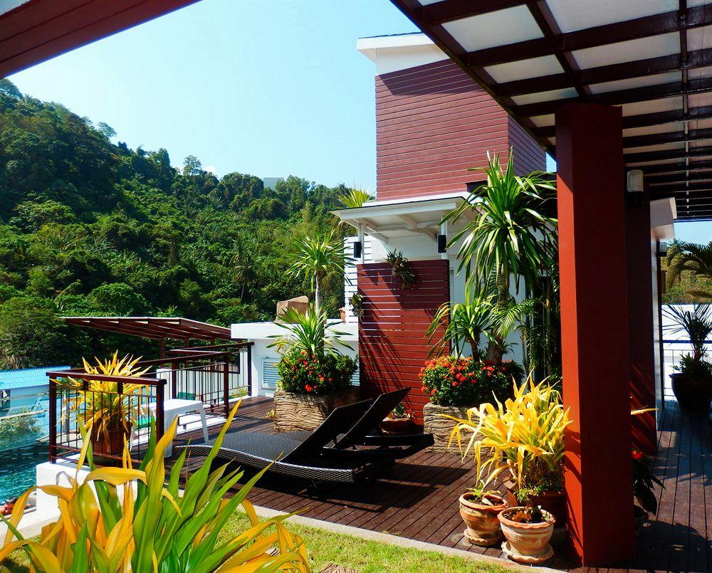 Vista Piscina Kata Beach Studio