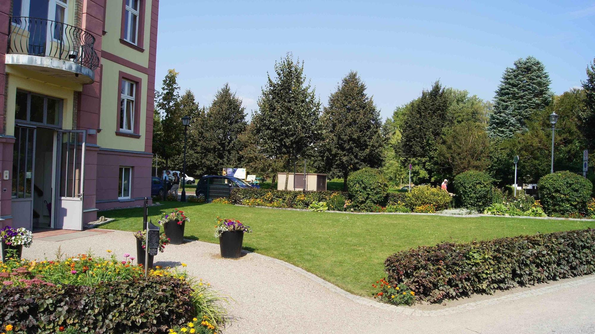 Vista Exterior Hotel Harmonie