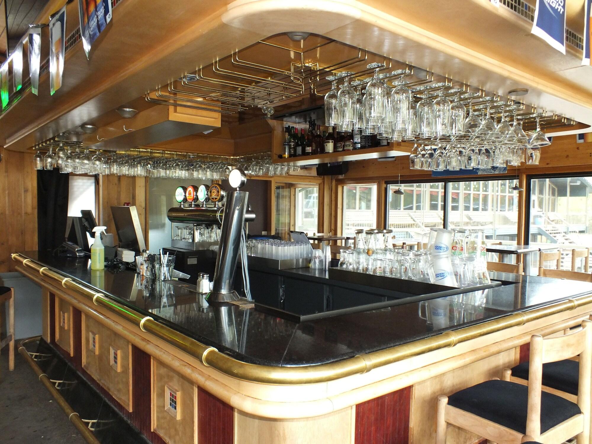 Bar/Salón Condos & Hôtel Stoneham