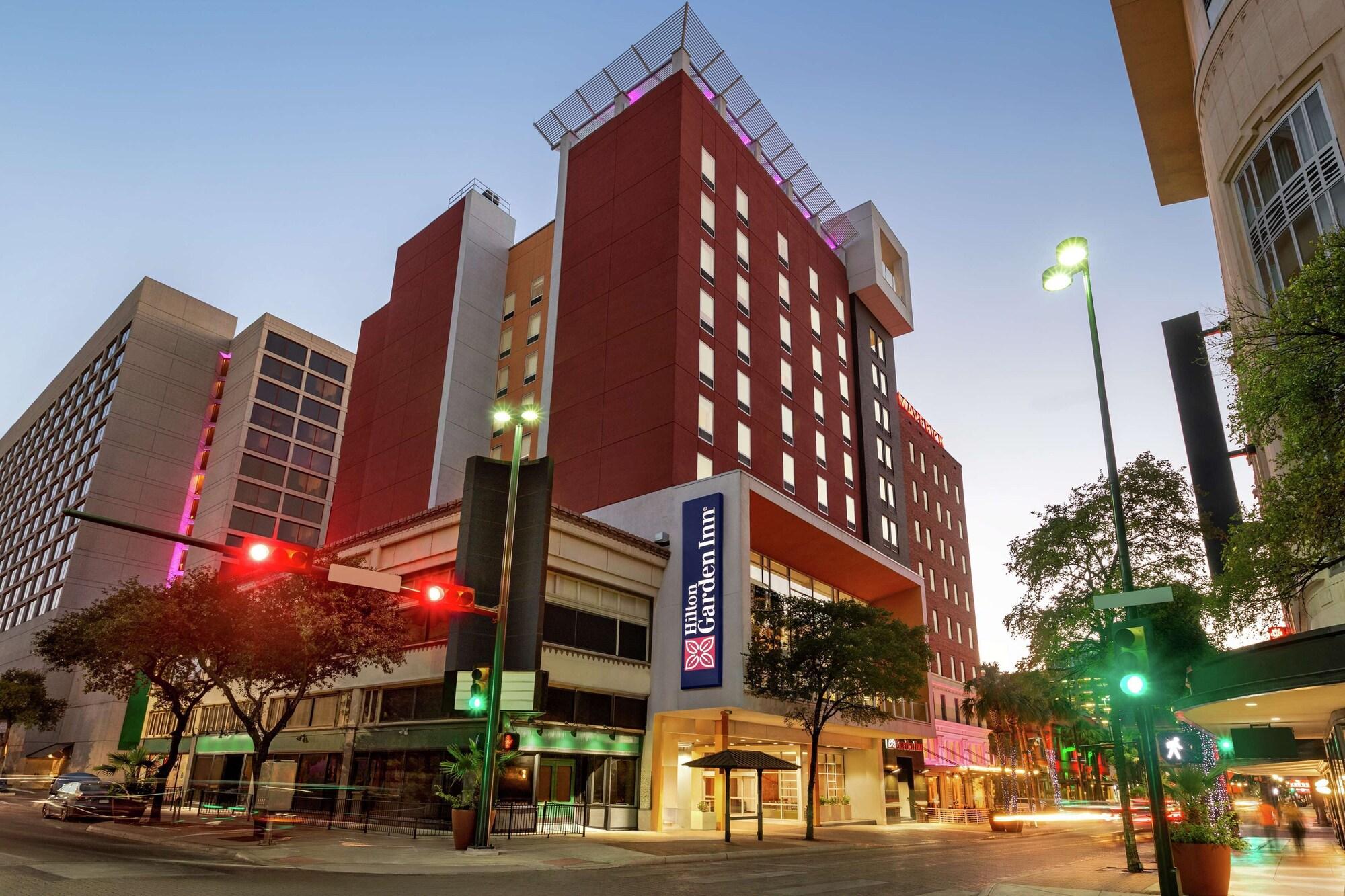 Vista Exterior Hilton Garden Inn San Antonio Downtown Riverwalk