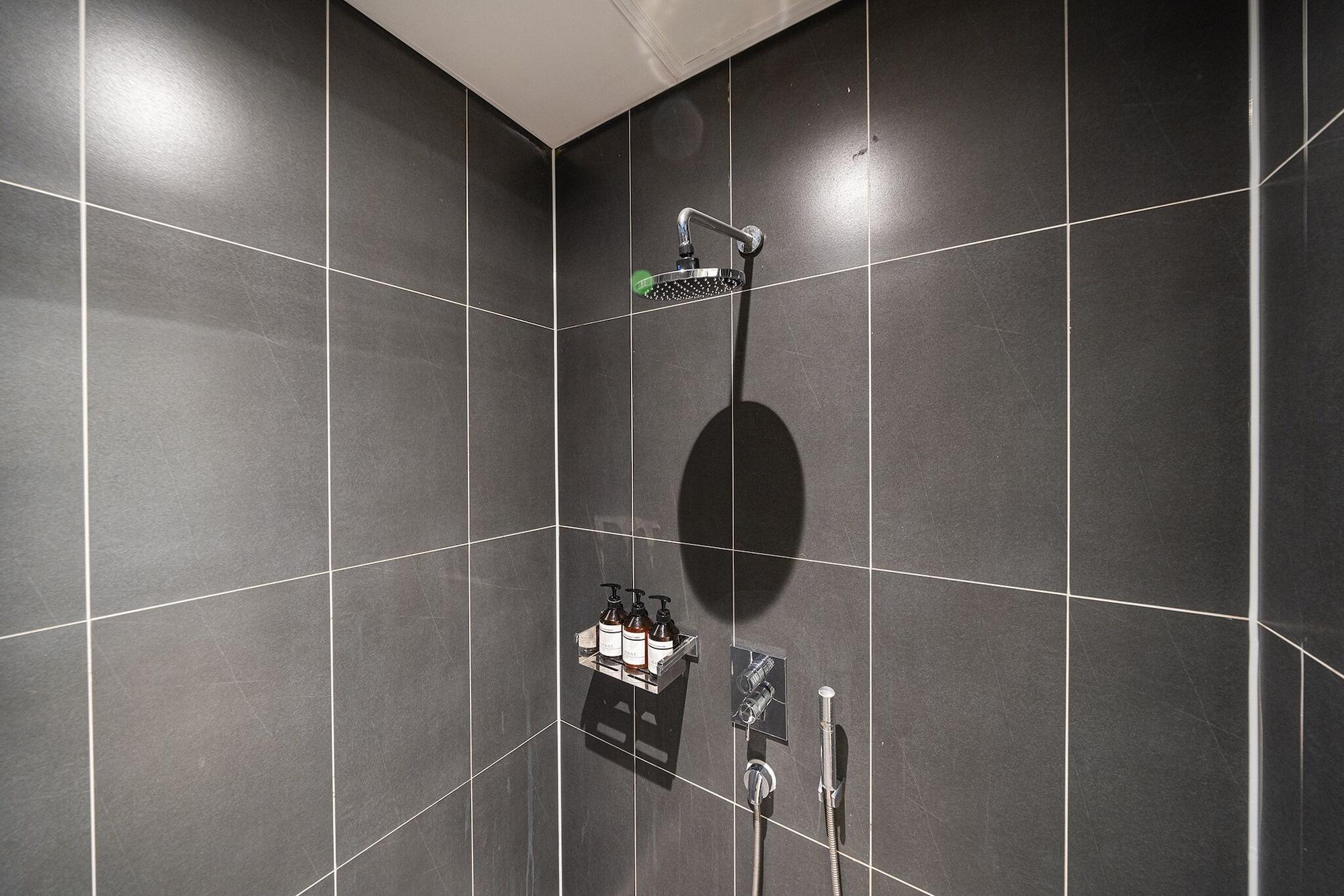 Equipamiento de Habitación Guwol Hotel Rondo