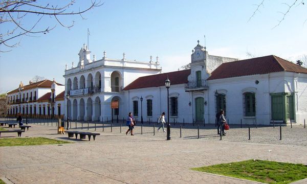 Luján