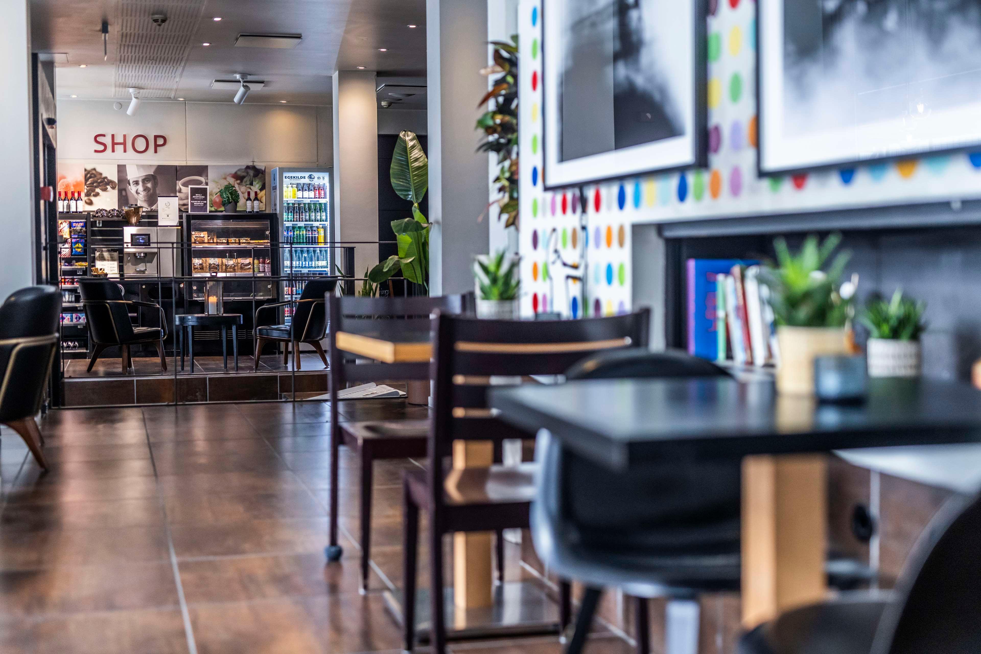 Vista Lobby Scandic Front