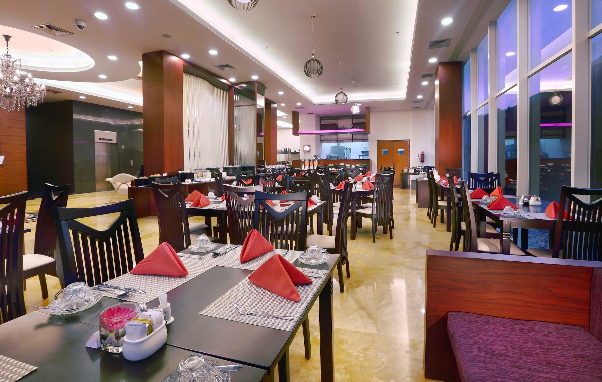 Restaurant Quest Hotel Darmo - Surabaya by ASTON