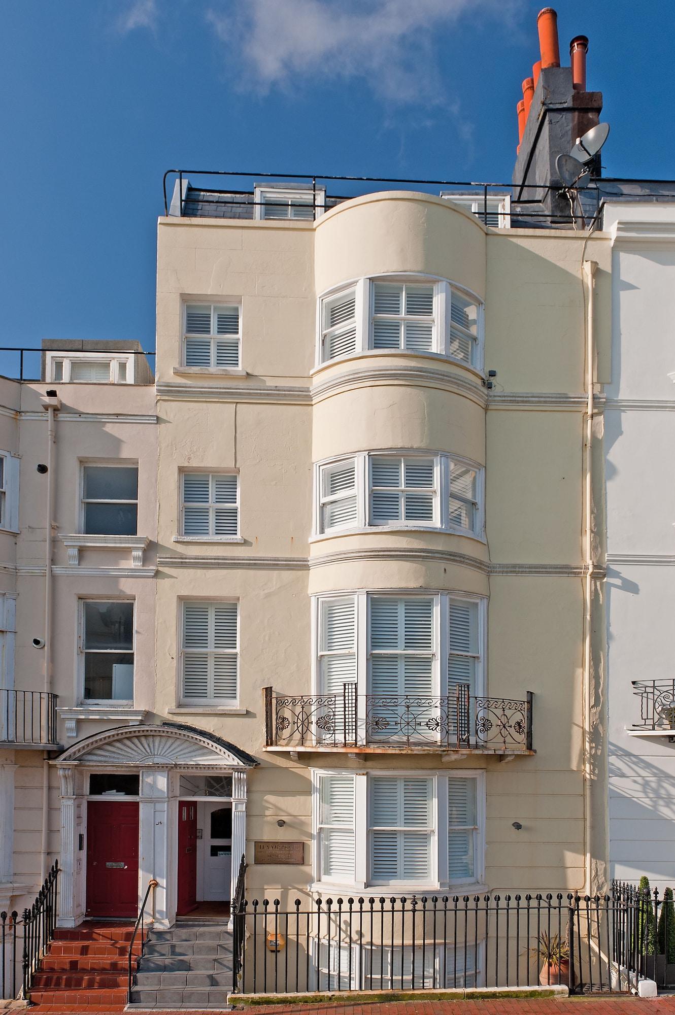 Vista Exterior Hamptons Brighton