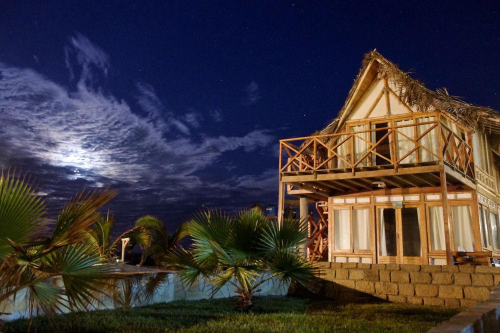 Vista Exterior El Refugio de Vichayito