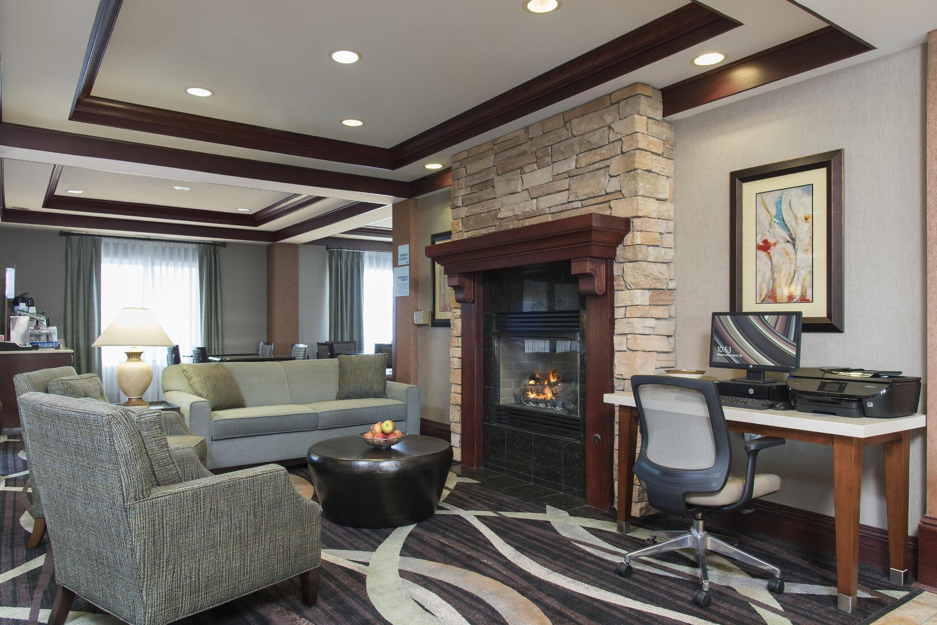 Vista Lobby Holiday Inn Express Gas City by IHG
