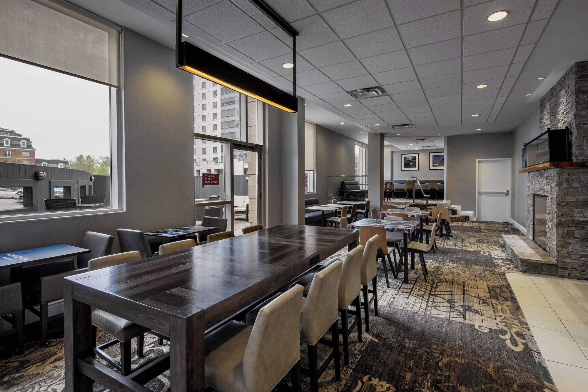 Restaurant Residence Inn by Marriott Kingston Water's Edge