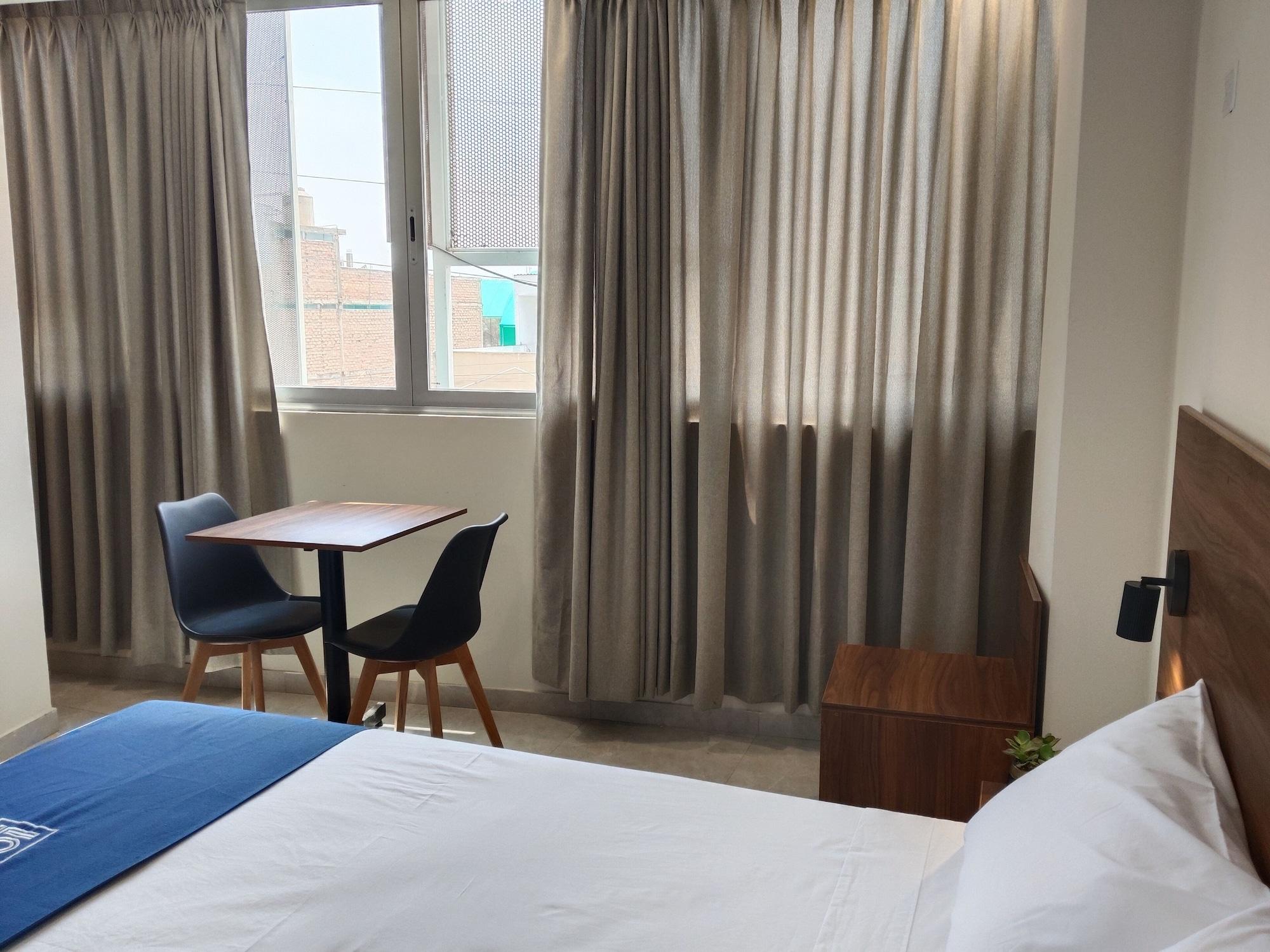 Equipamiento de Habitación Luxotel Business Chincha