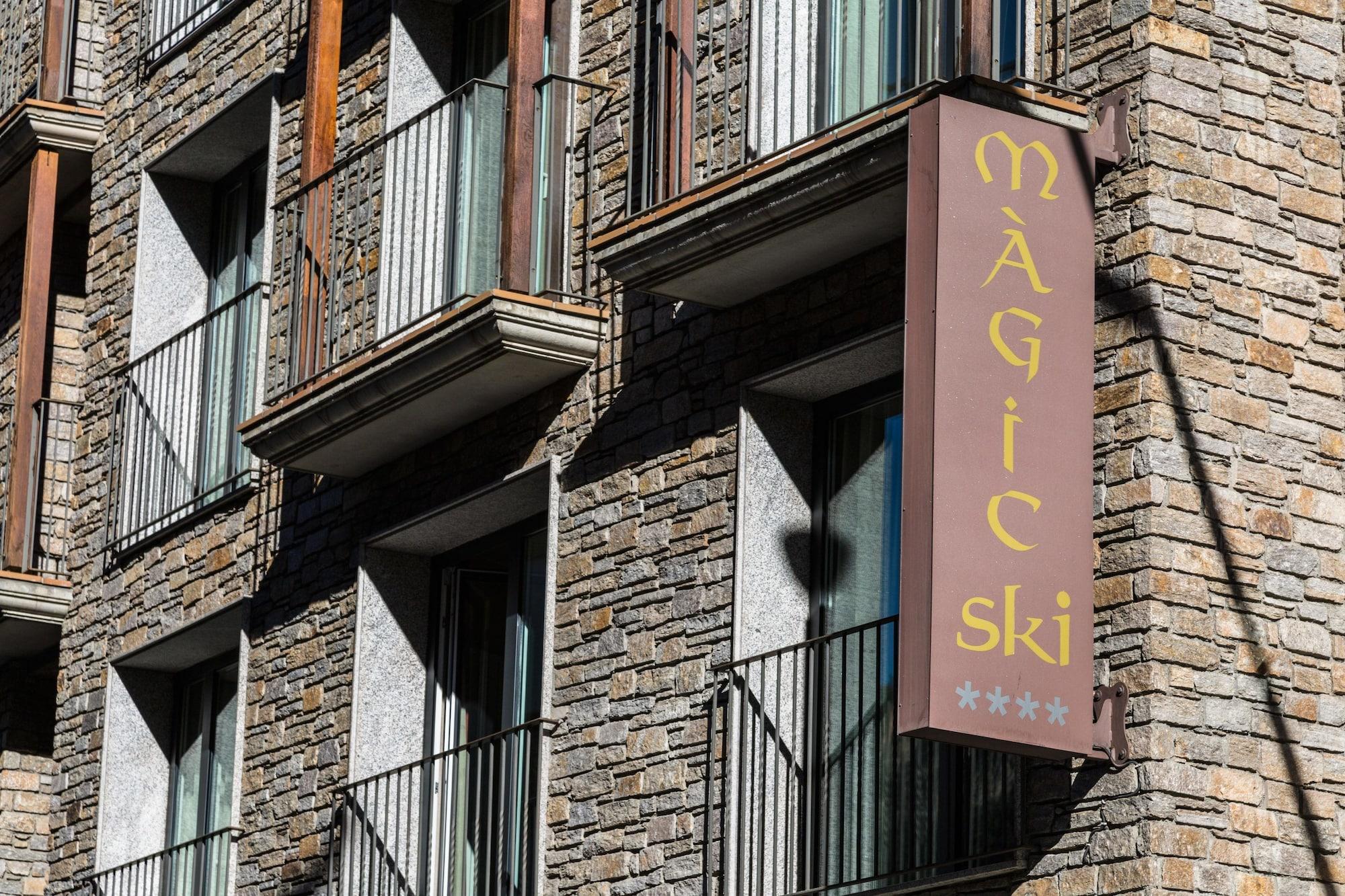 Vista Exterior Hotel Magic Ski