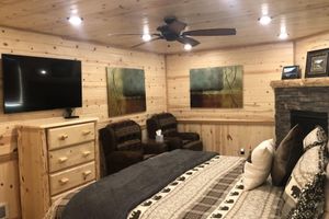 Alquiler Vacacional - New Construction, 2080 sq. ft. cabin, located 8 blocks to YNP West Entrance