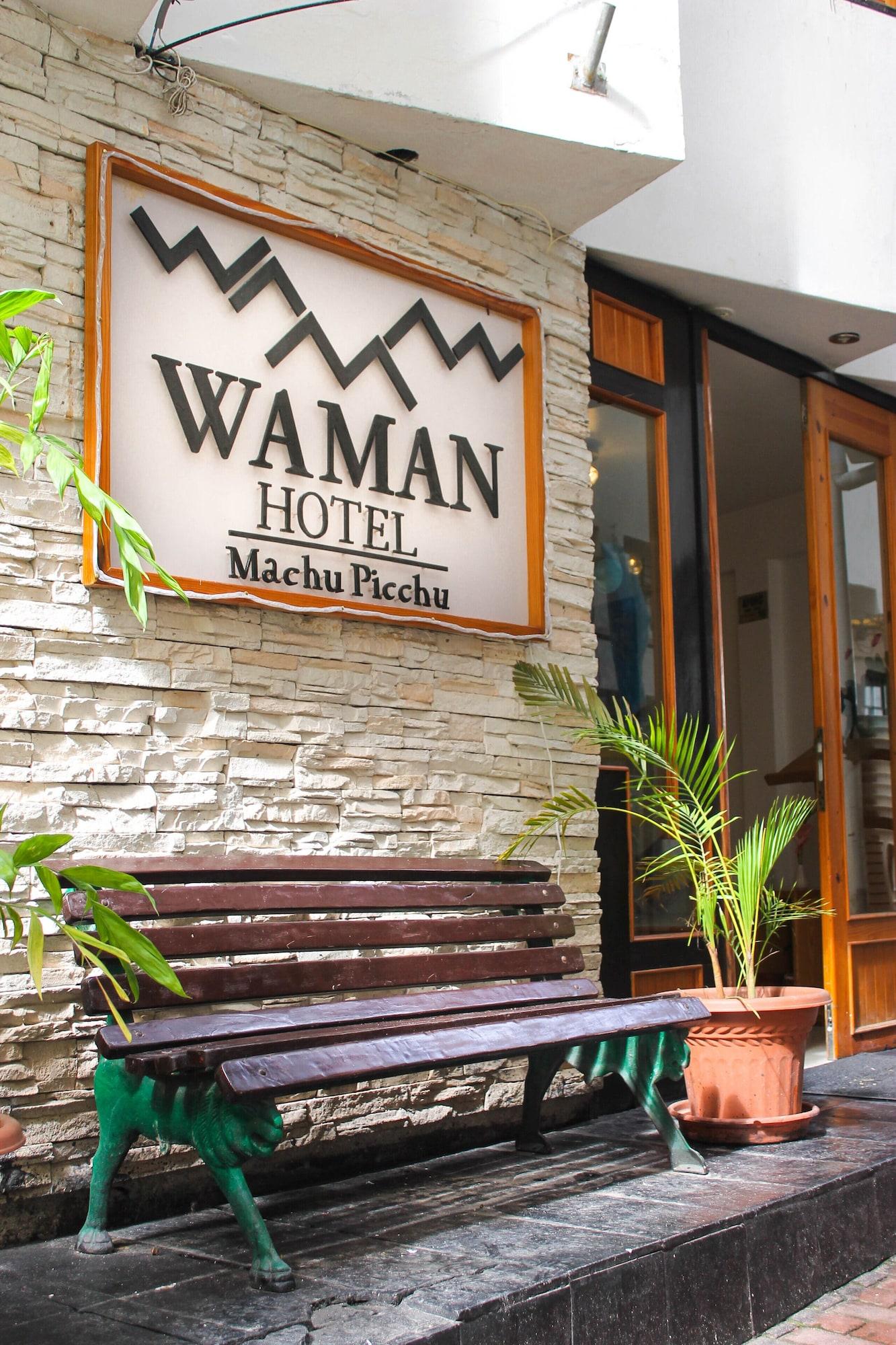 Vista Exterior Hotel Waman