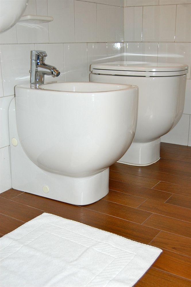 Equipamiento de Habitación Albergo Visconti