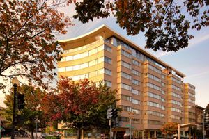Alojamiento - The Dupont Circle Hotel