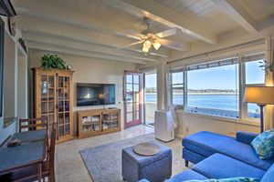 Alquiler Vacacional - San Diego Hub w/ Bay Views - 1 Block to Beach!