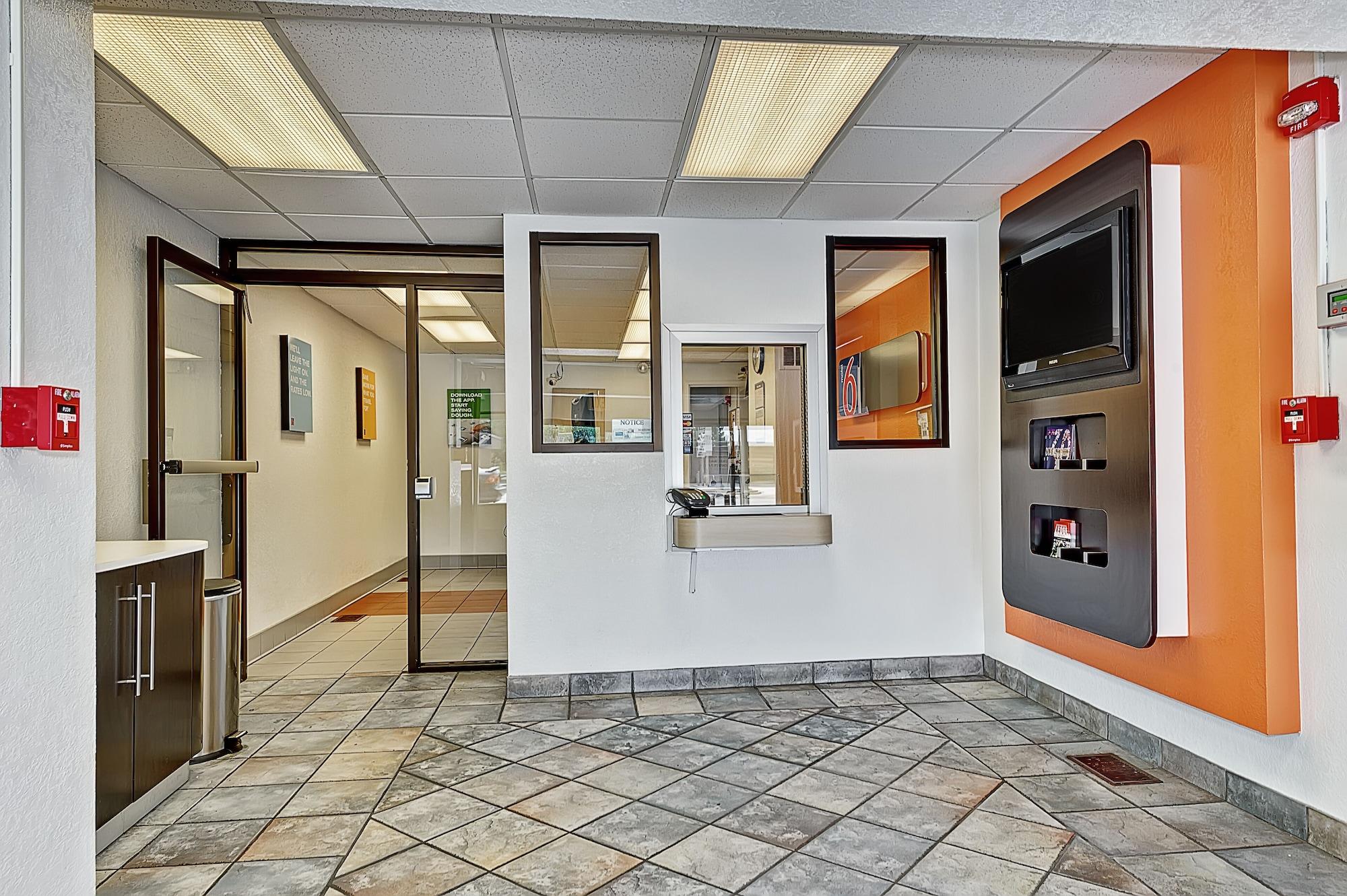 Bar/Salón Motel 6 Villa Park, IL - Chicago West
