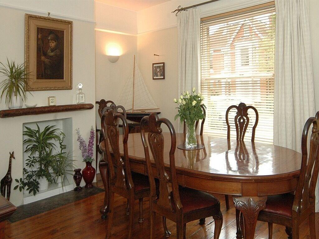 Restaurant Endeavour House