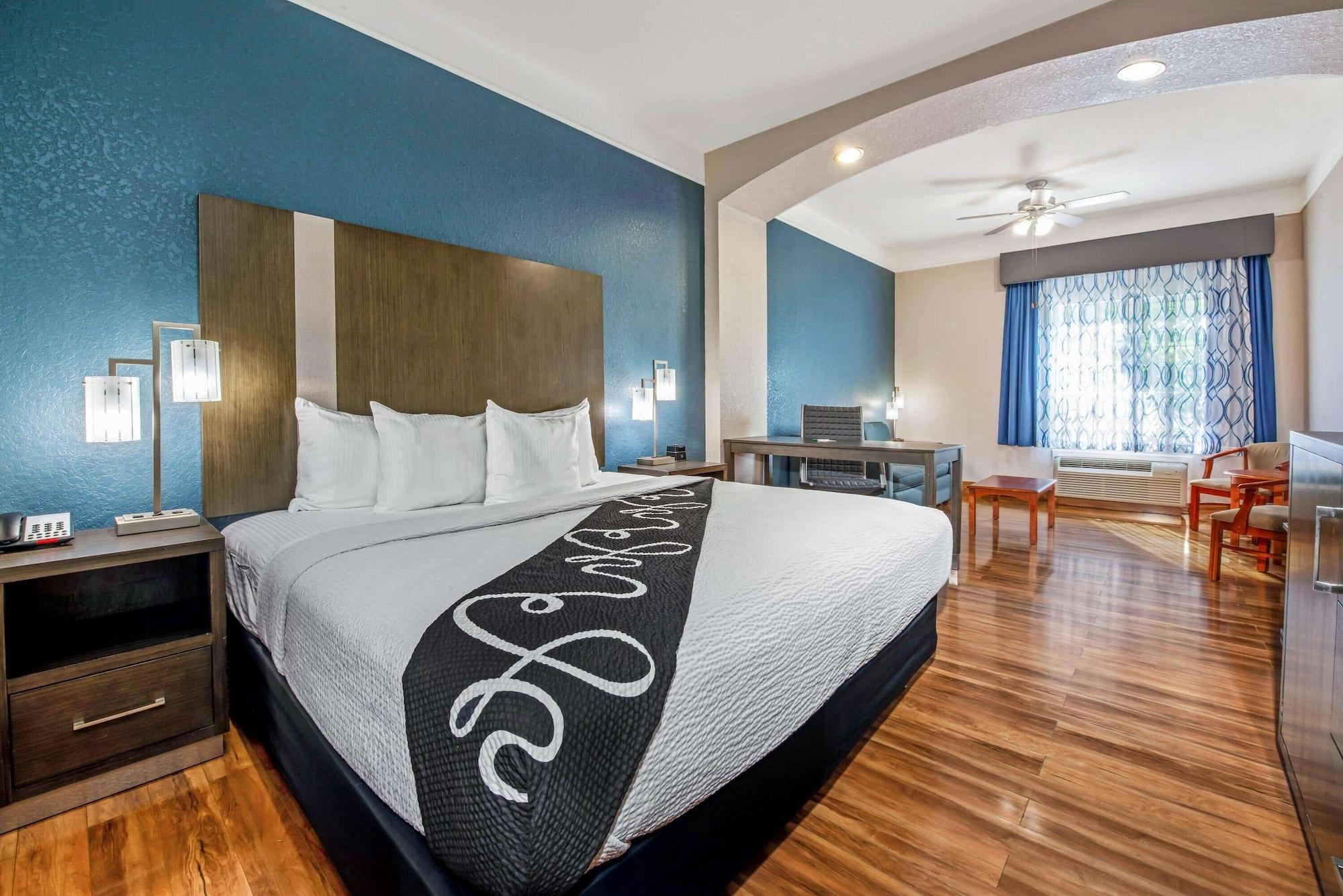 Habitación La Quinta Inn & Suites by Wyndham Kingwood Houston IAH Airpt