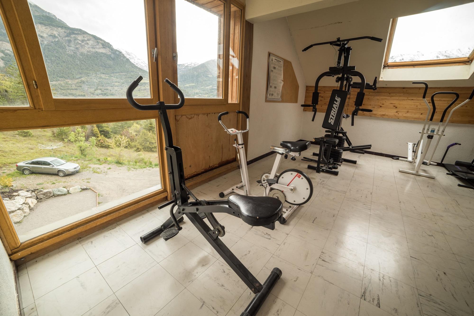 Gimnasio Chalet Les Moineaux : Gites et Chambres d'Hotes