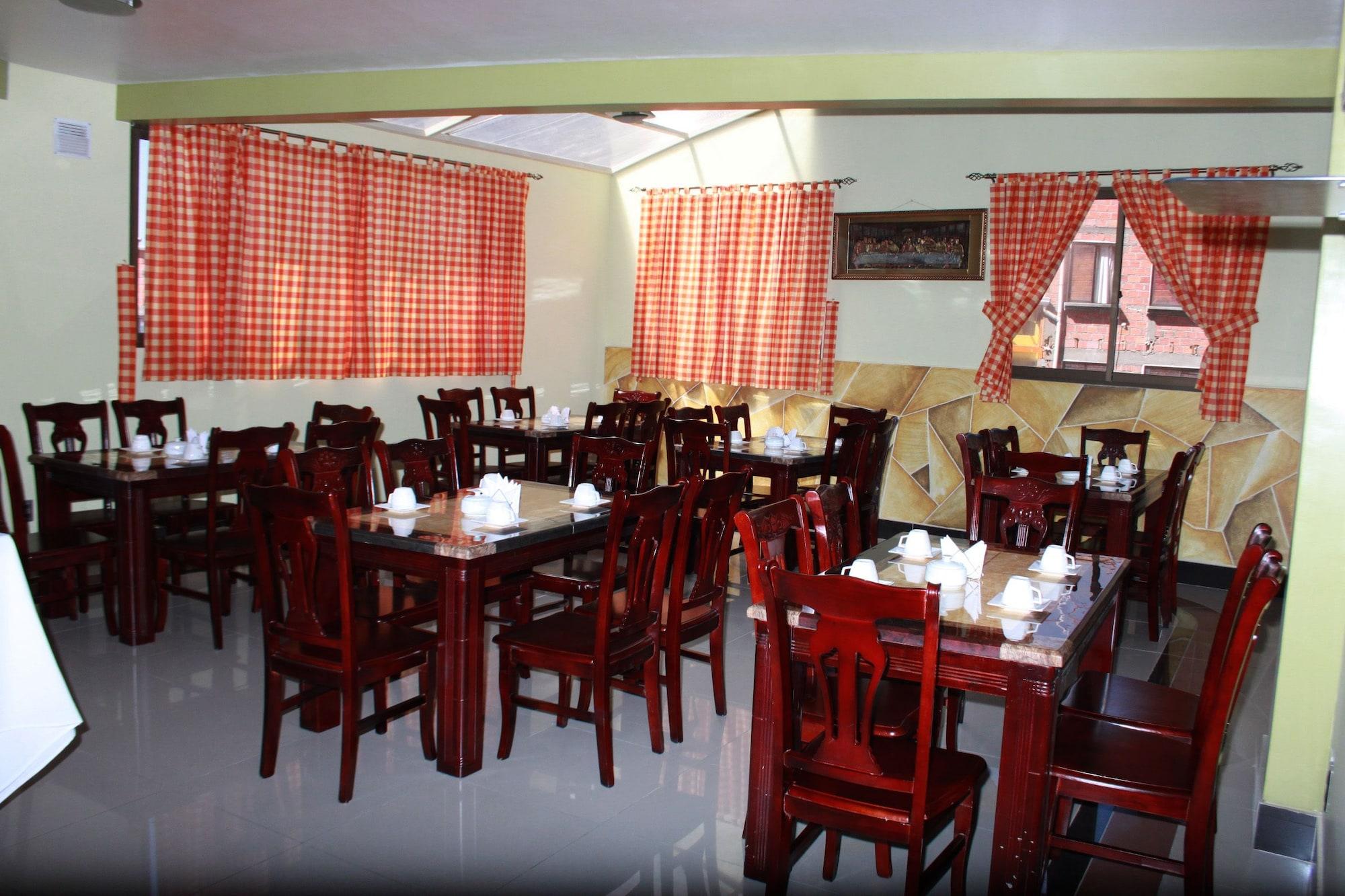 Bar/Salón Golden Palace Hotel