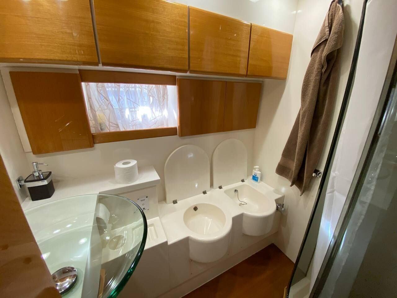 Equipamiento de Habitación MOTORYACHT RAFFAELLI BONITA