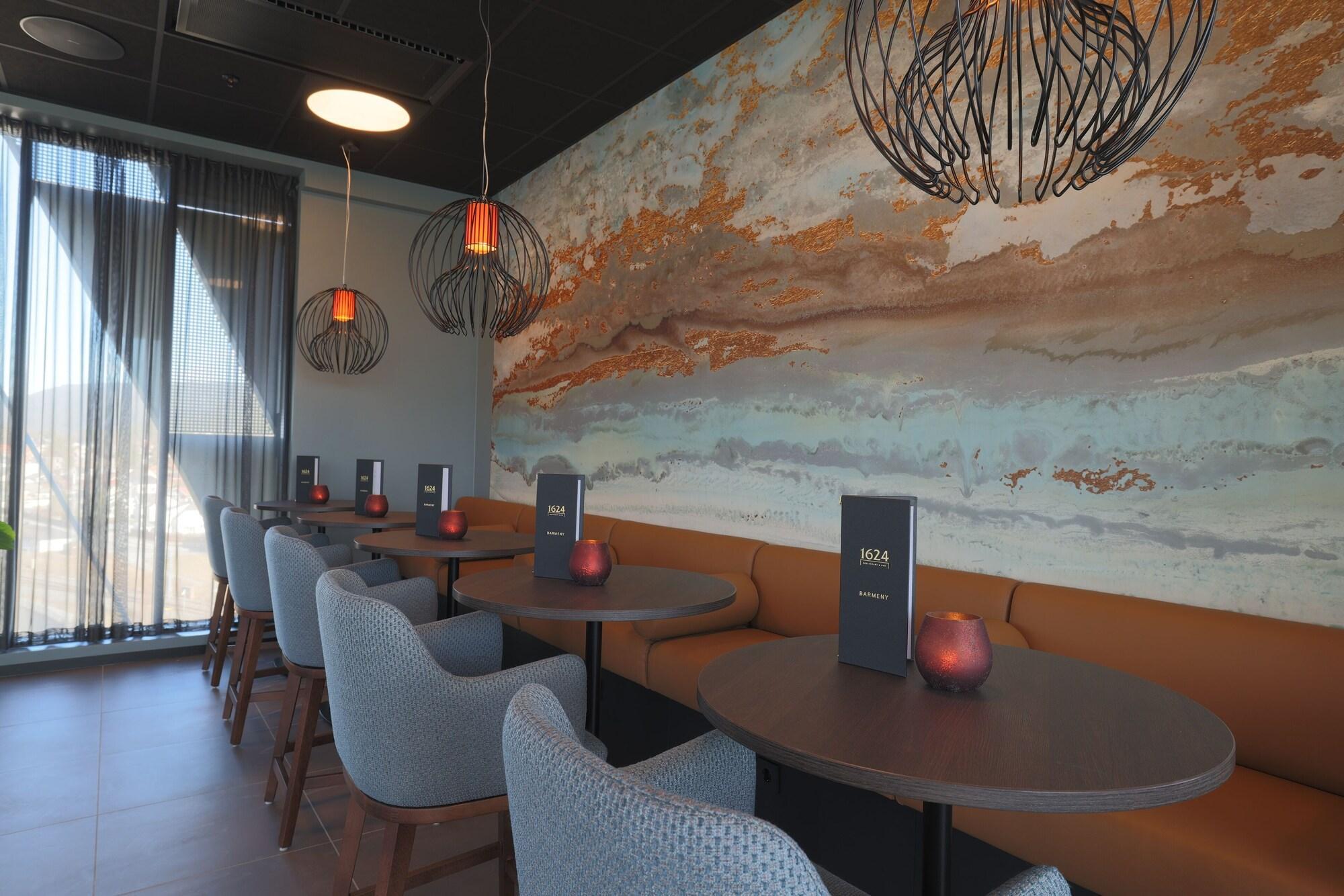 Restaurant Home Hotel 1624
