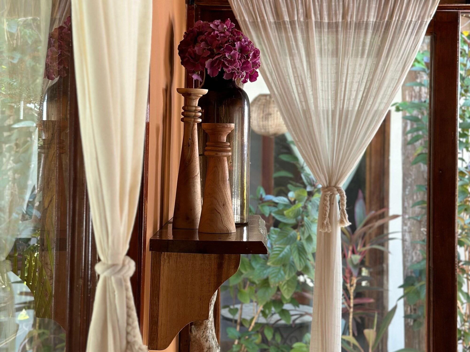 Vista Lobby Cabañas Laguna