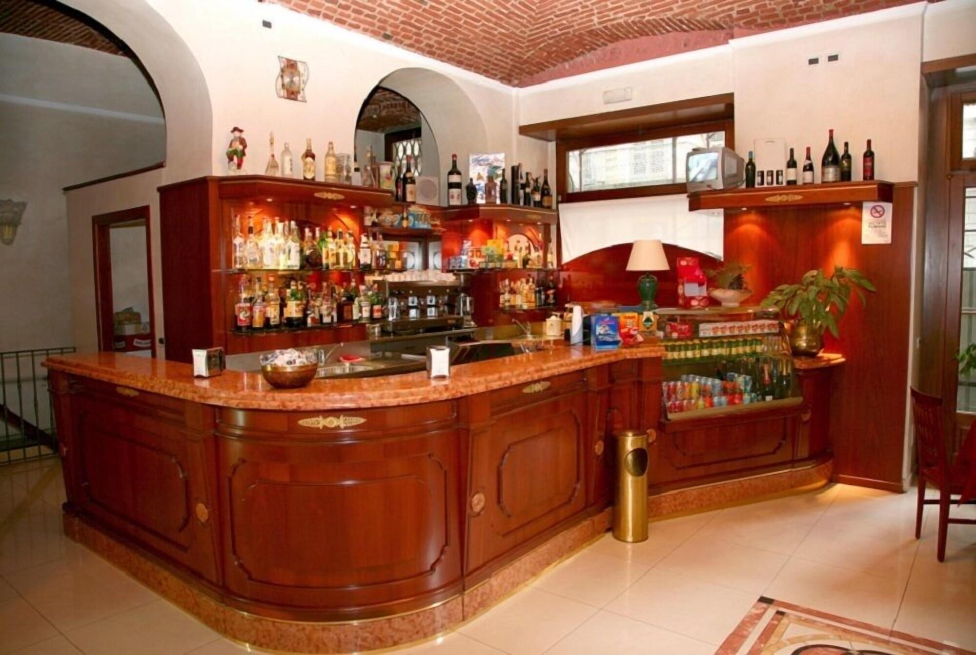 Bar/Salón Hotel Nizza